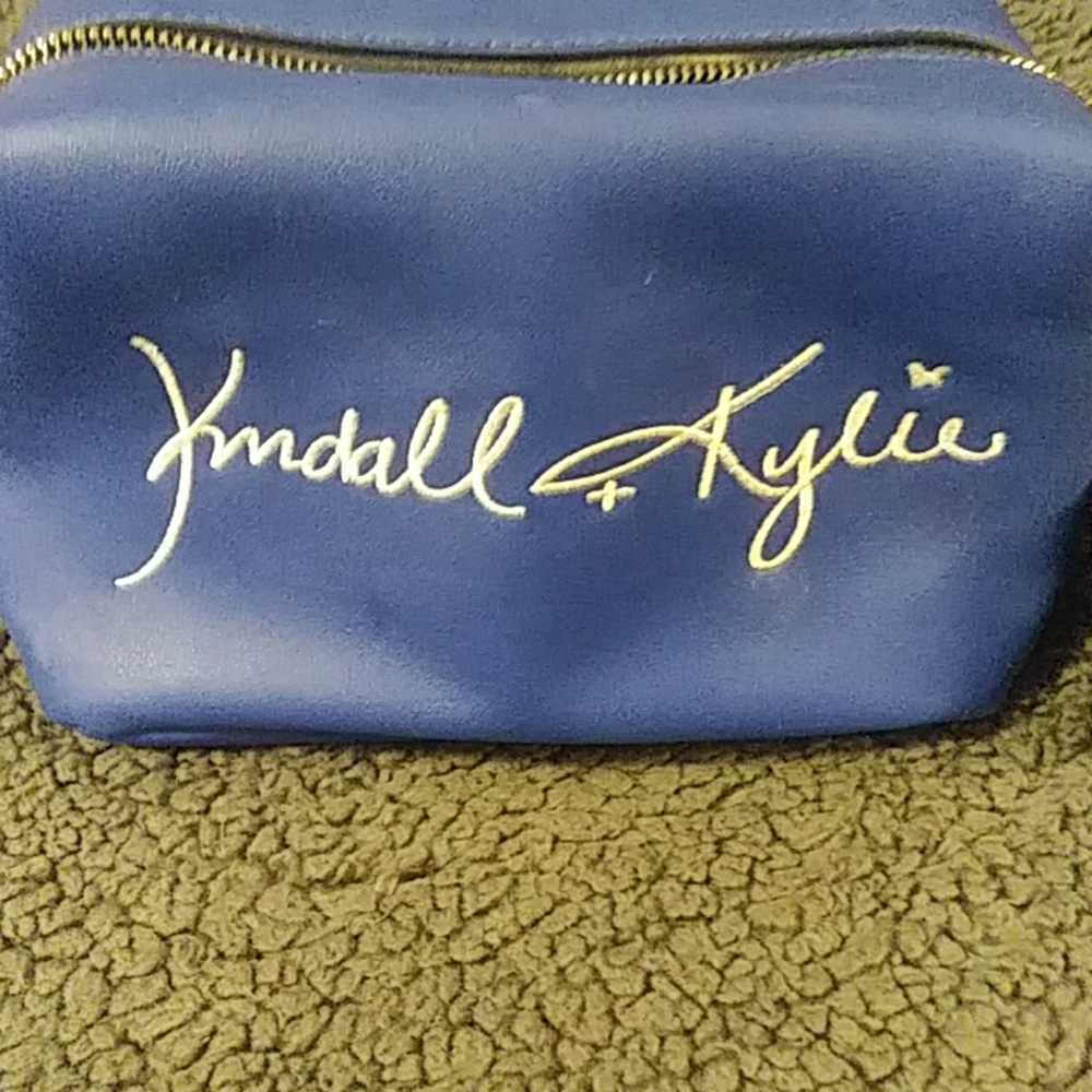 Makeup /Accessory Bag - Picture 4 of 4